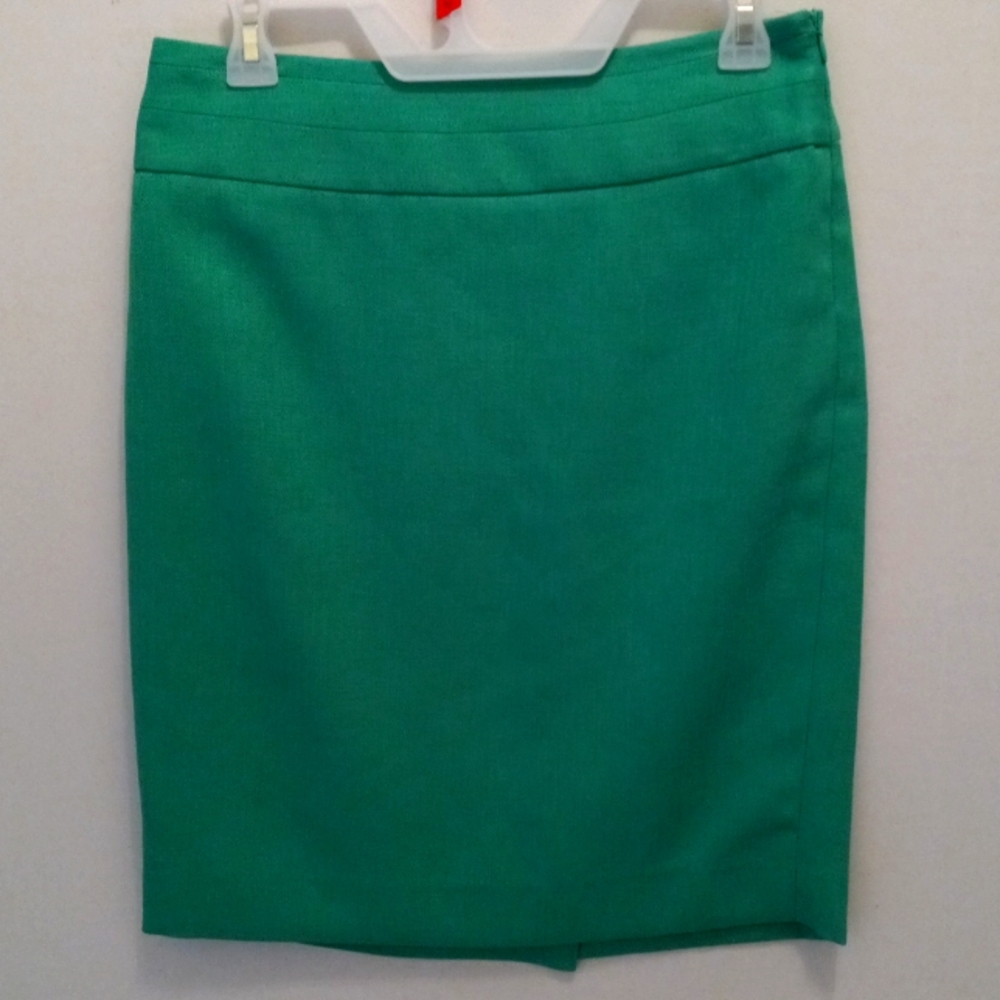 LIMITED SKIRT